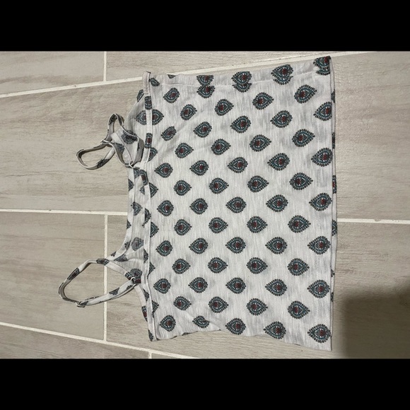 Crop Top - Picture 2 of 3